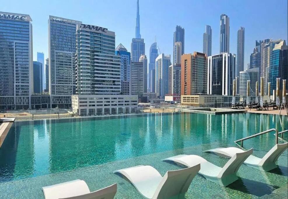 Sun & Breeze Cozy Studio in Business Bay