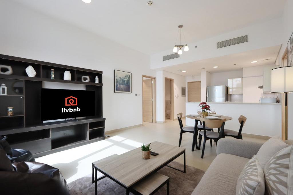 Livbnb-2B with City Skyline Views, Al Jaddaf