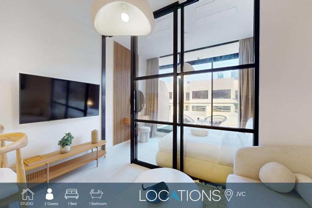 Loci Residences - Vibrant Studio in JVC