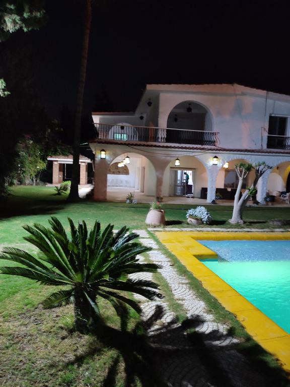 Lovely spacious five bedroom villa with a pool