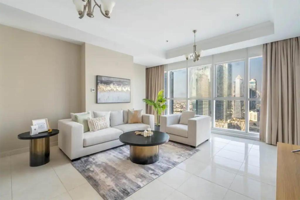 Lux 1BR Apartment in Court Tower with partial Sea View