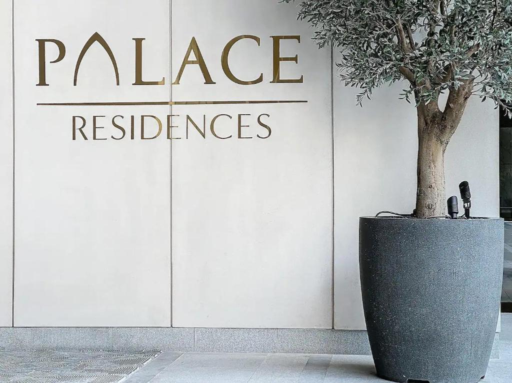 Palace Residences - Lux 1BR Apartment with Amazing view in Creek Harbor