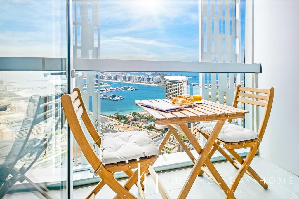 LUX Cayan Superior Suite 3 in Dubai Marina