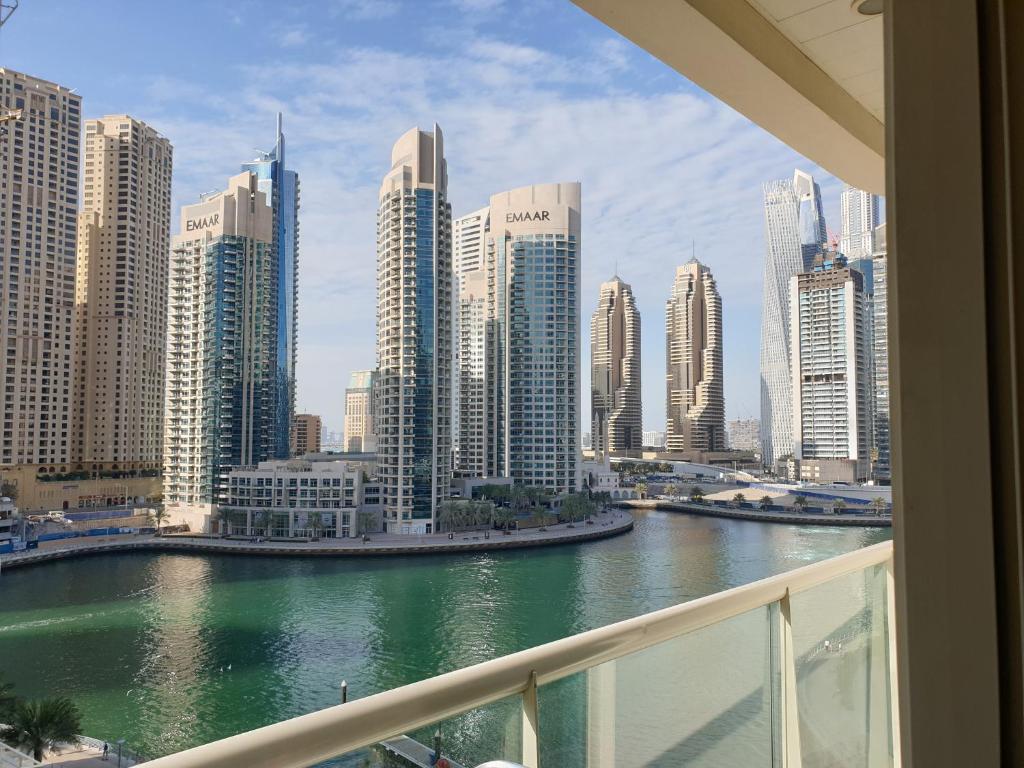 NEW!! Marina View Apartment - Recently Renovated
