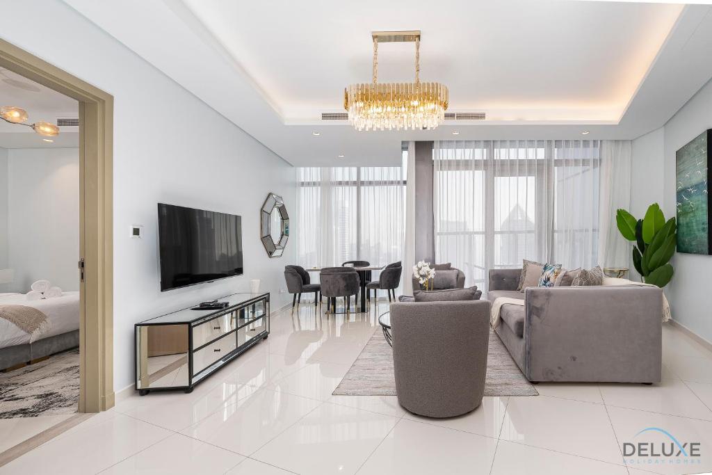 Luxurious 1BR in Paramount Tower Hotel & Residences, Business Bay by Deluxe Holiday Homes
