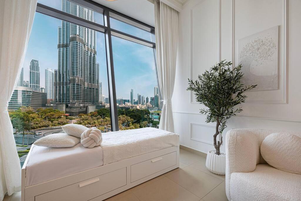 Luxurious 1BR with amazing Burj Khalifa View!