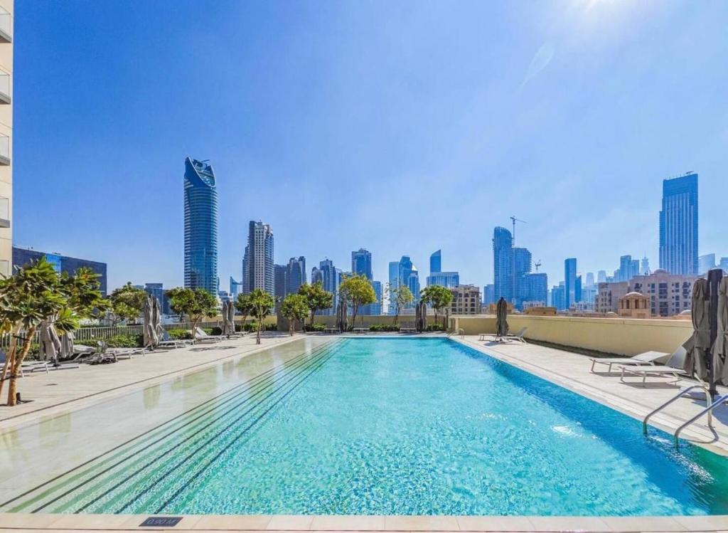 Burj Royale Condo, Close to Dubai Mall & Attractions