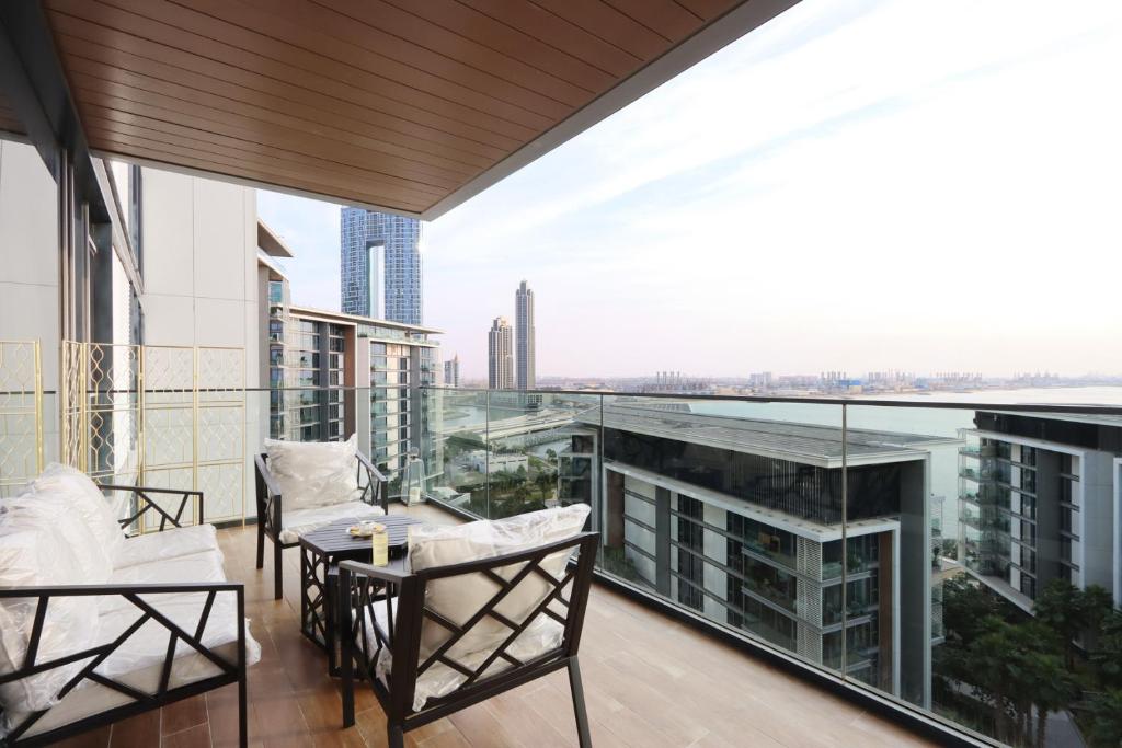 Luxurious 2 BR in Bluewater w/Sea View by Livbnb