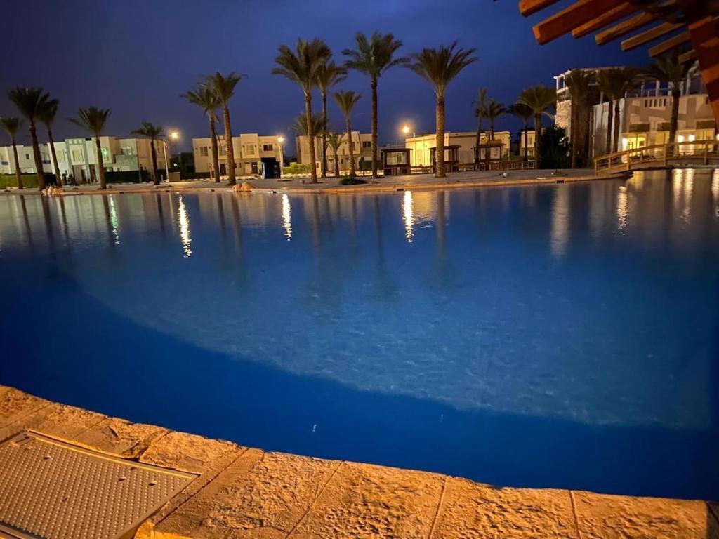 Luxurious 3BR Chalet Aqua Park View Amwaj