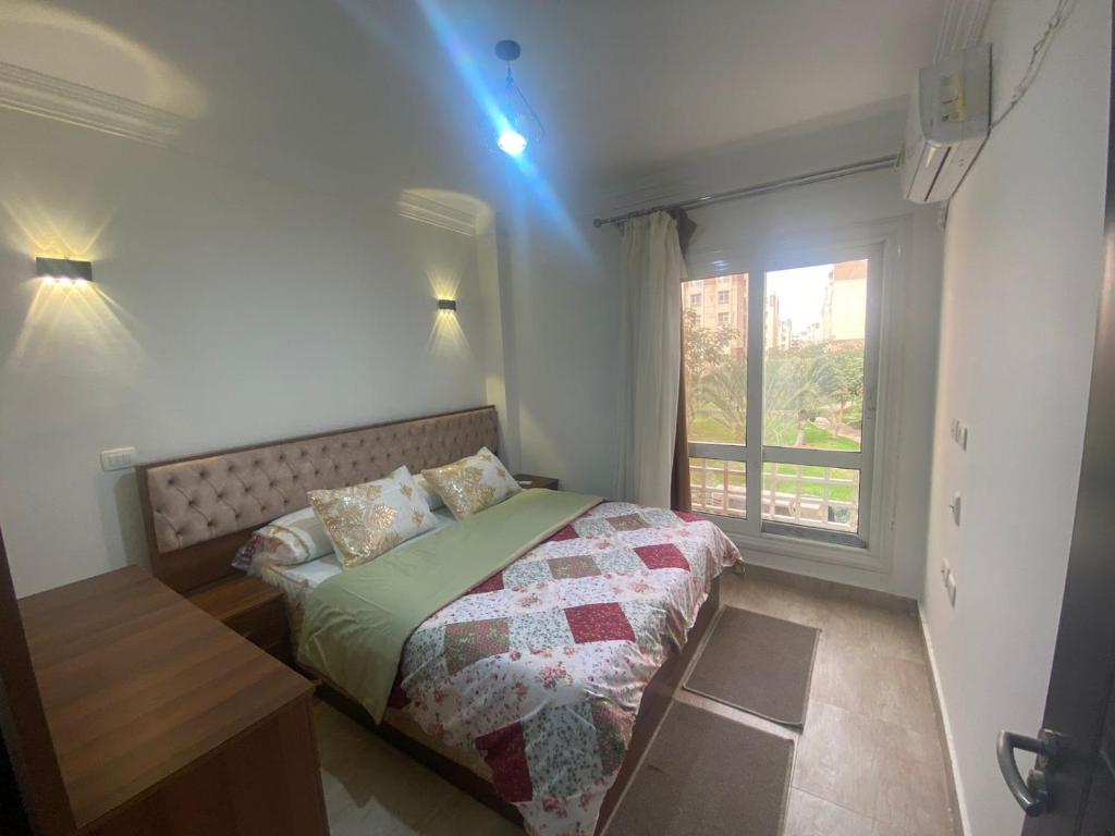 Luxurious, fully furnished and well equipped apartment with modern amenities, stunning views, and convenient location for remote work or studying from home
