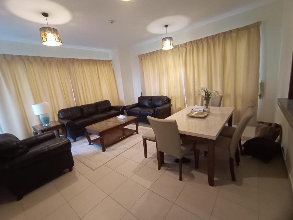 Luxury 1-BR APT Near Burj Khalifa And Dubai Mall