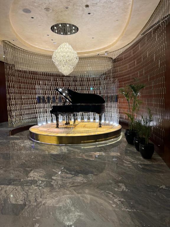 Luxury 1BR apartment - 5 min drive to Dubai Mall-5 star Hotel facilities