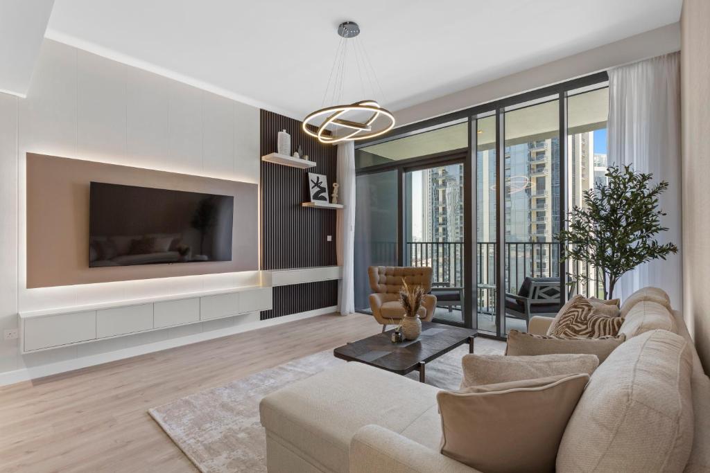 Luxury 2 bedroom in Dubai Creek Harbour- Suiteable