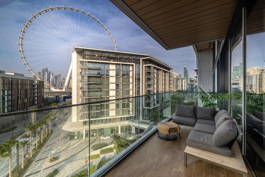 Luxury 3BD Bluewaters Island sea & Dubai Eye View
