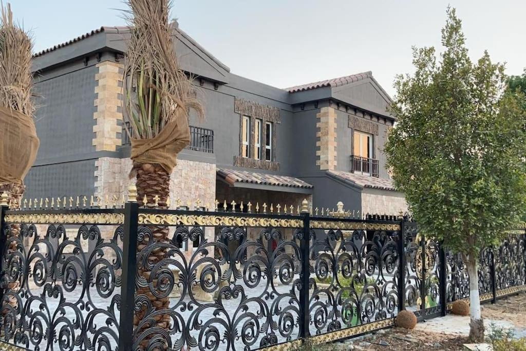 Luxury 5-bedroom villa with private pool jaccuzi