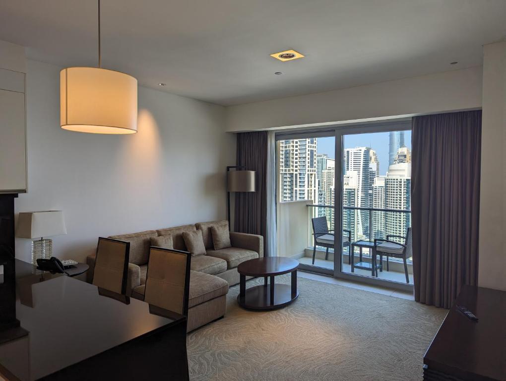 Luxury Address Res Dubai Marina 1BR c Frank&Frank - 2514