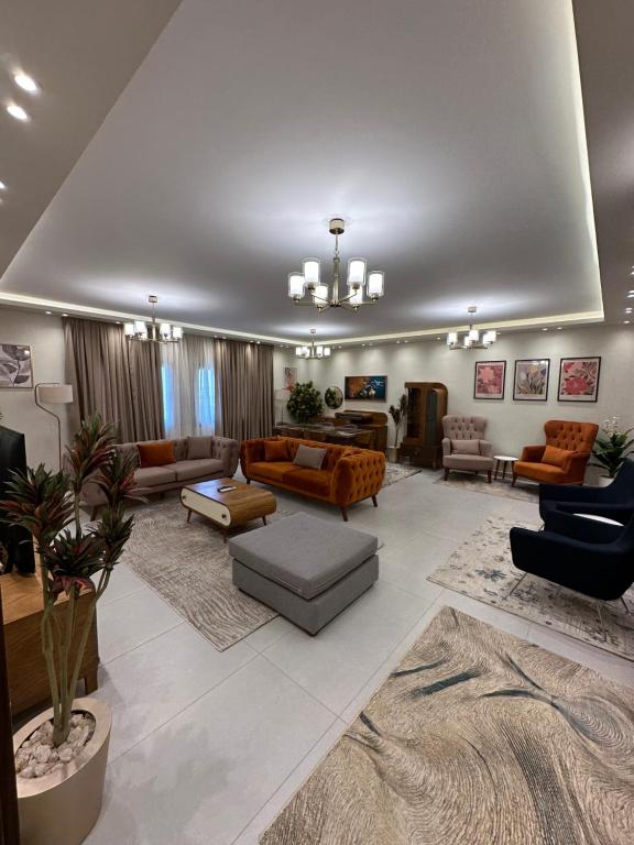 luxury apartment - شقه فاخره