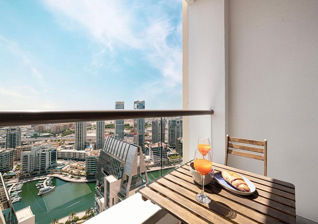 Luxury Beachfront 2Bd Apt, Shams, JBR