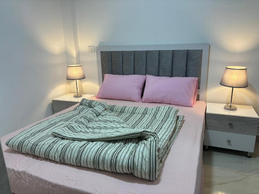 Luxury Inn: 2BR Prime location in Madinaty B12
