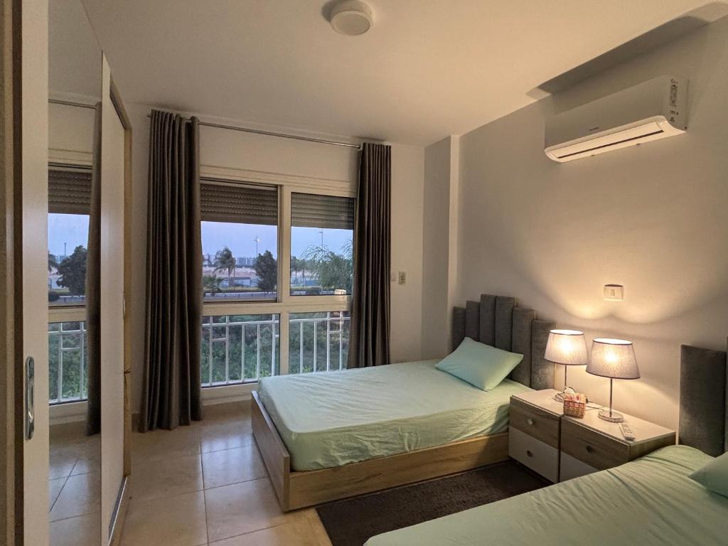 Luxury Inn: 3BR Amazing View in Madinaty12