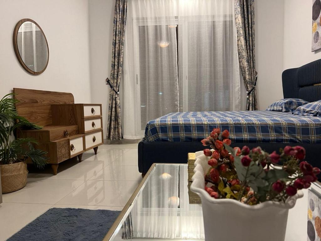 Luxury room in front of Hotel five