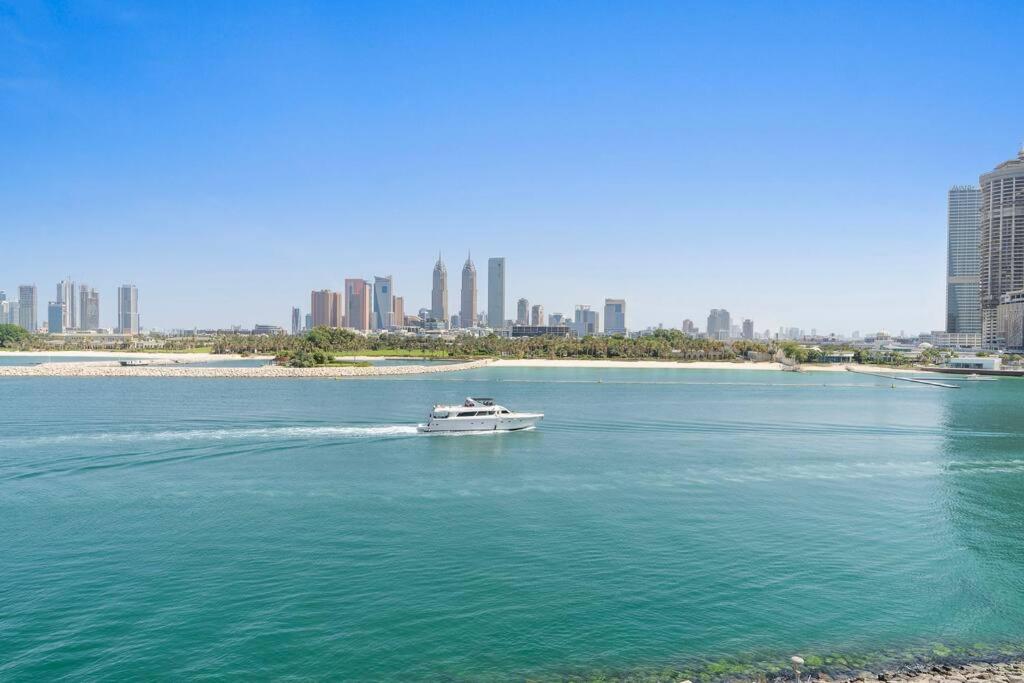 Luxury Sea view on the Palm with access to beach