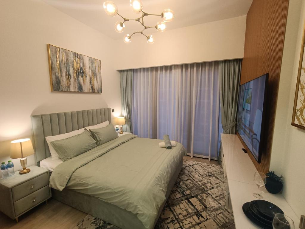 Luxury Staycation in Royal Neighbourhood