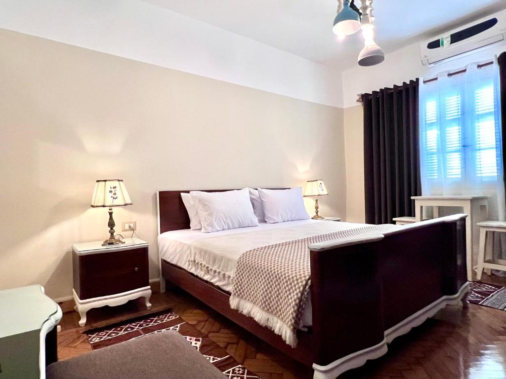 Ma Maison Cleopatra, PREMIUM
