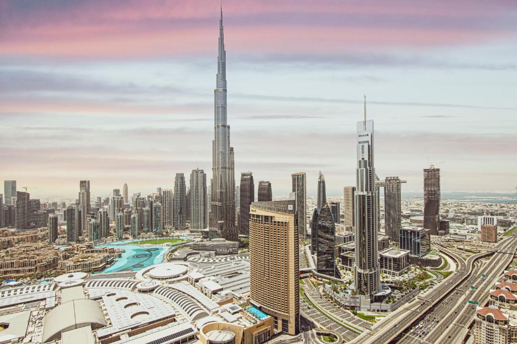 Magnificent 3BR with Full Burj Khalifa & Fountain view