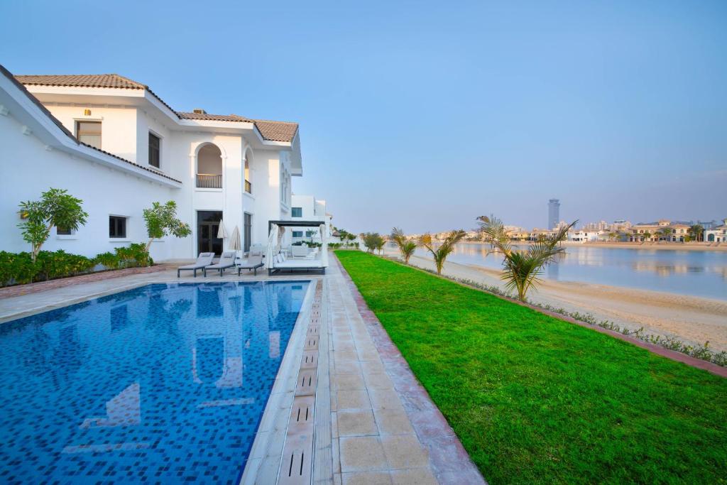 Maison Privee - Luxury Villa with Dramatic View Private Beach & Pool