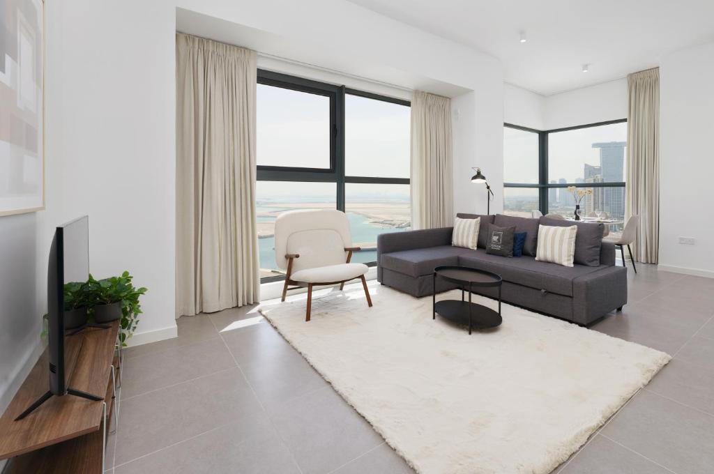 Maison Privee - Modern & Panoramic Sea View Apt on Al Reem Island