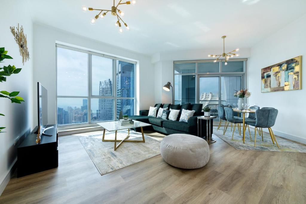 Maison Privee - High-Floor Trendy Apt with Marina, Palm & Ocean Vws