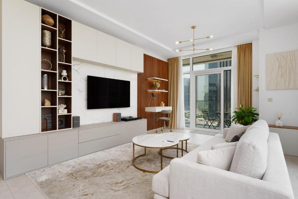 Maison Privee - Tranquil Apt with Mesmerizing Views cls to Marina