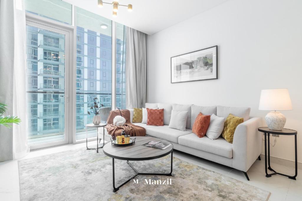 Manzil - 2BR in District One near Crystal Lagoon