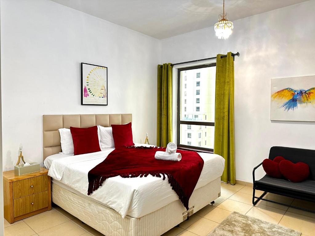 Specious 1BR Apartment on JBR Beach, Walking Distance to Bluewaters Island - By Sunkissed Holiday Homes