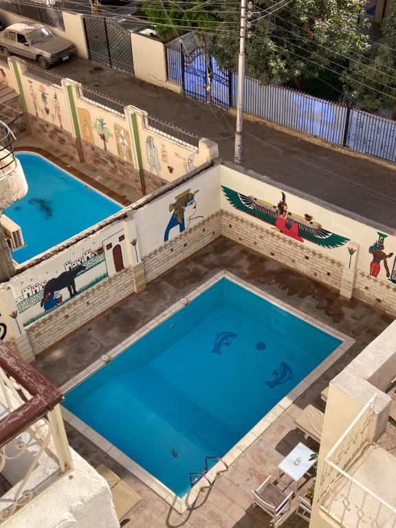 Memnon Apartments