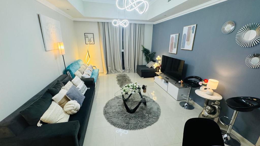 Modern Accommodations in Dunya Dubai's Heart, Dubai Mall, Dubai Fountain and Burj Khalifa Getaway, Spectacular Views, 3-5 Minutes to DUBAI MALL, Dubai Fountain & Burj Khalifa