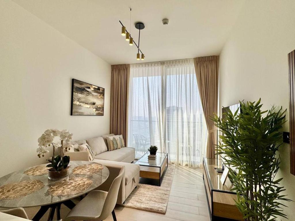 Modern & Elegant 1br Apartment In Jvc