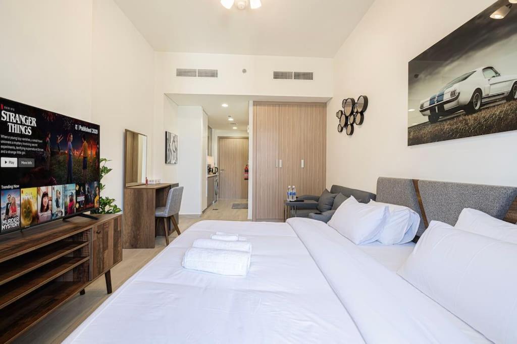 Modern Studio Downtown Dubai & Burj Khalifa Views