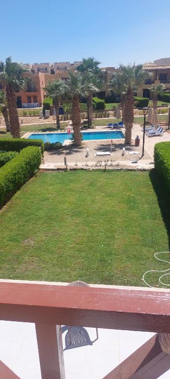 Mountain View Sokhna 1, Villa 4 Bedrooms, Direct to Pool, 300 M to Beach & Dayra Camp, Families ONLY