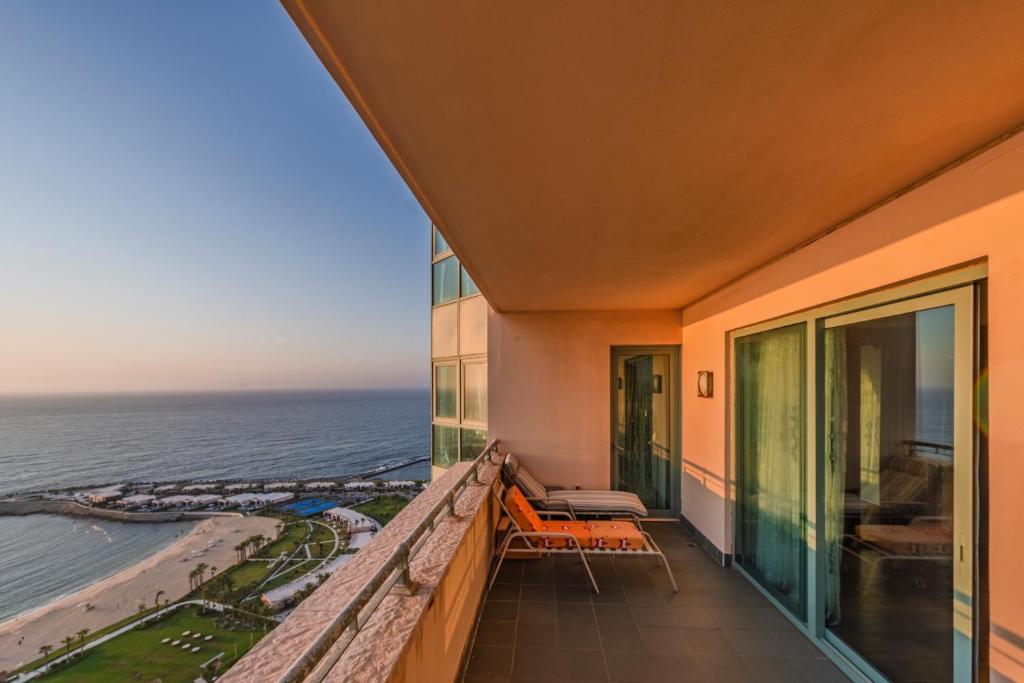 Nabeel Homes - Four Seasons Penthouse Panorama