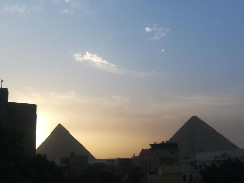 Nana Pyramids Guest House
