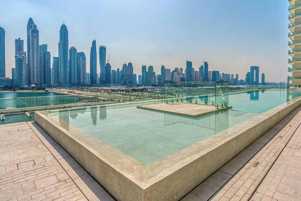 New 2 bedroom full sea view