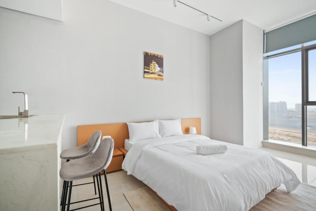 Cozy Studio With Modern Amenities In Dubailand