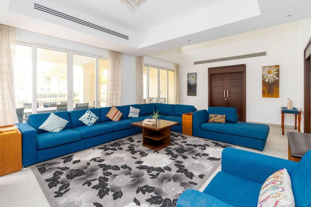 NEW Luxury 5B Villa private Garden in RAK