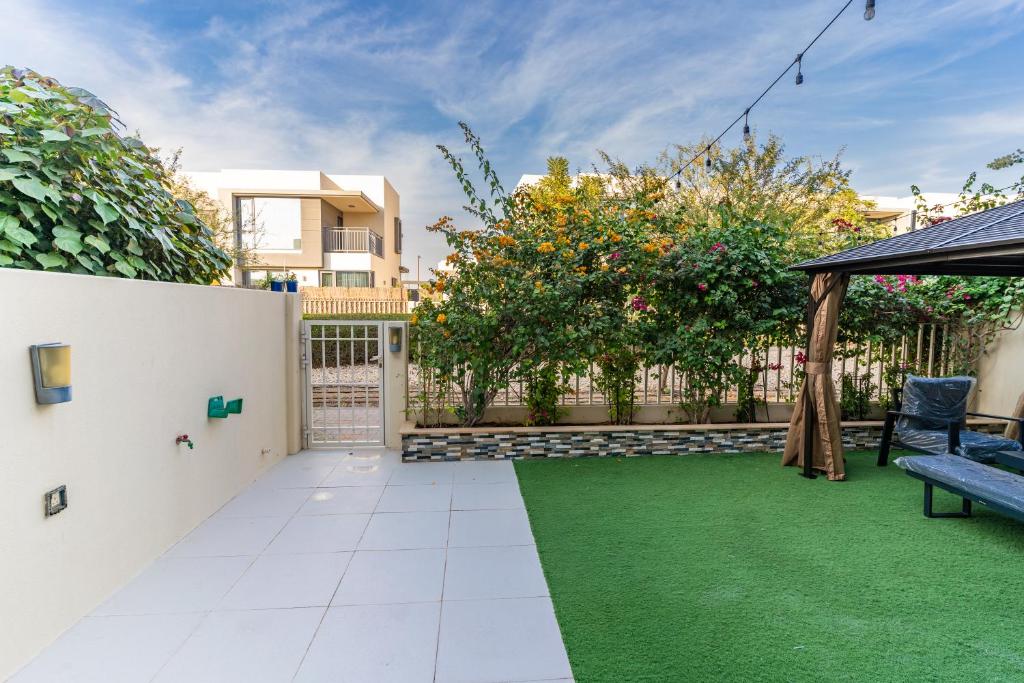NewArabian Villa 4 BR & Maid