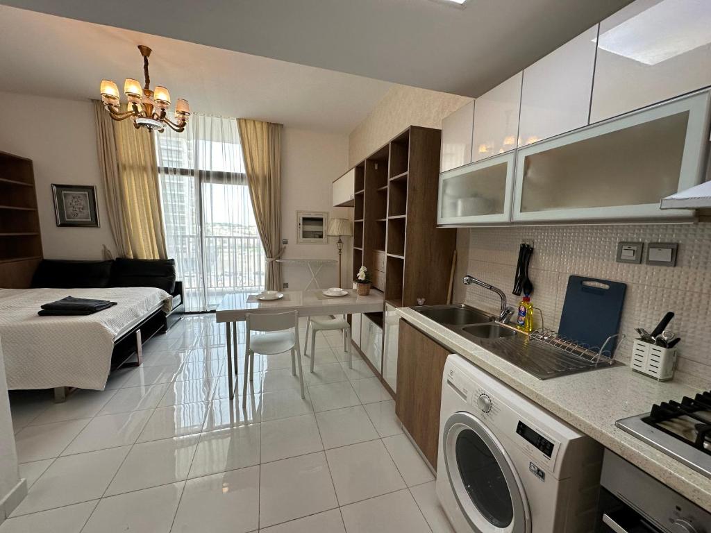 Nice Studio near metro station