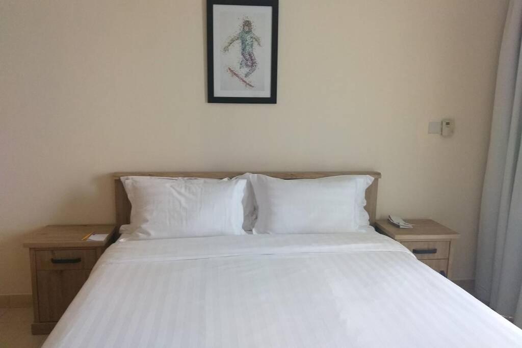 one bedroom apartment for rent Immaculate golf & Lake view at greens