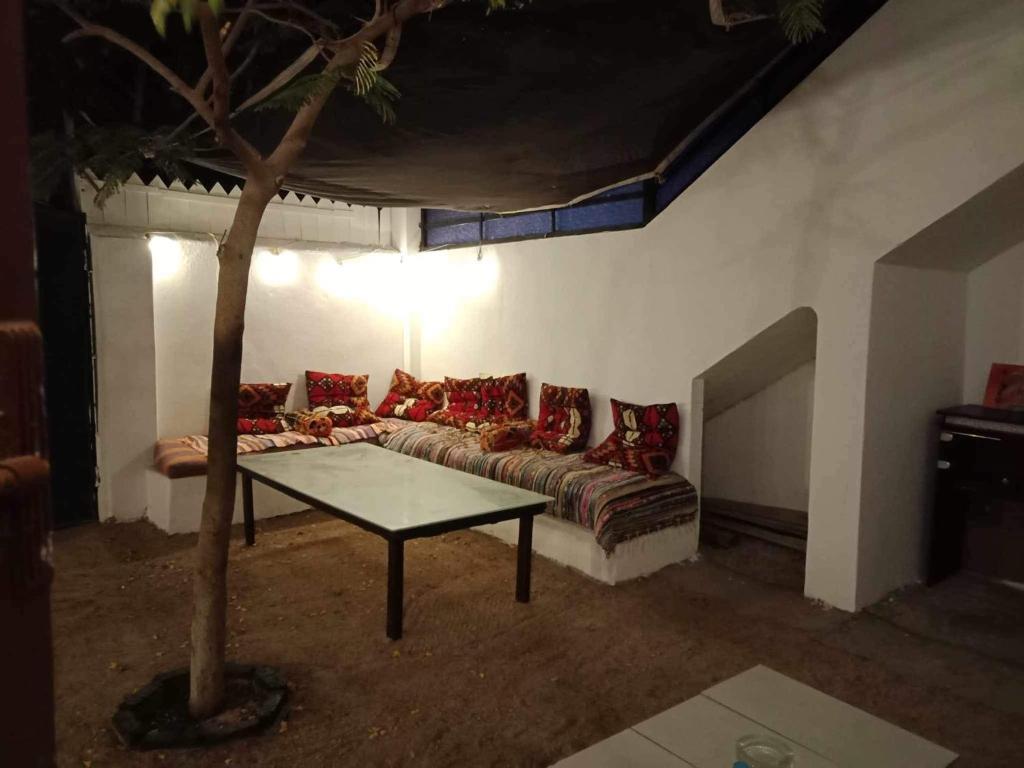 One Bedroom House with a Private Garden