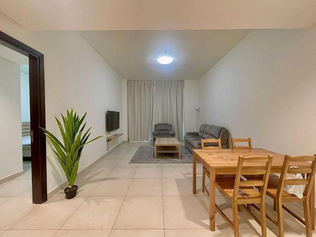 OYO HOME 13981 Bedroom With Beautiful View